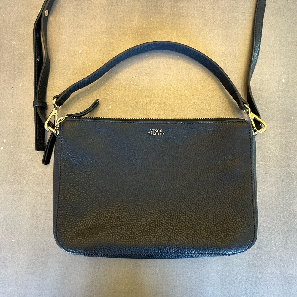 EUC Vince Camuto Black Leather Crossbody Purse. Fully adjustable strap.
